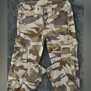 Womens True Religion camo pants size 28
